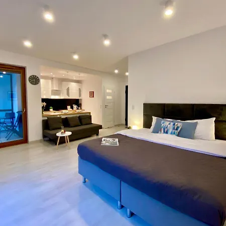 Living Point Residence City Center & Business דירה *