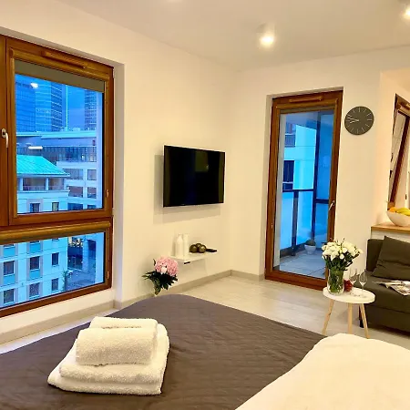 아파트 Living Point Center 바르샤바